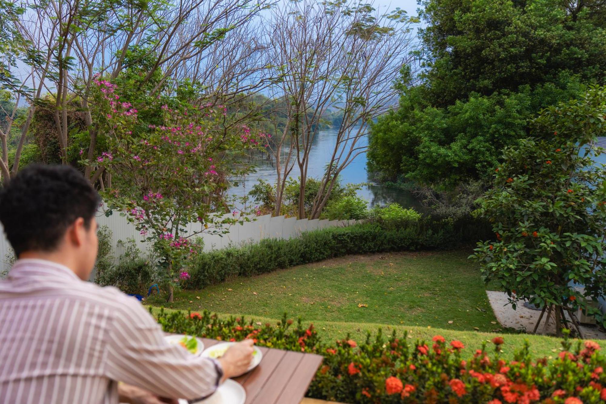 Rakmak Kan Resort & Cafe Kanchanaburi Exterior foto